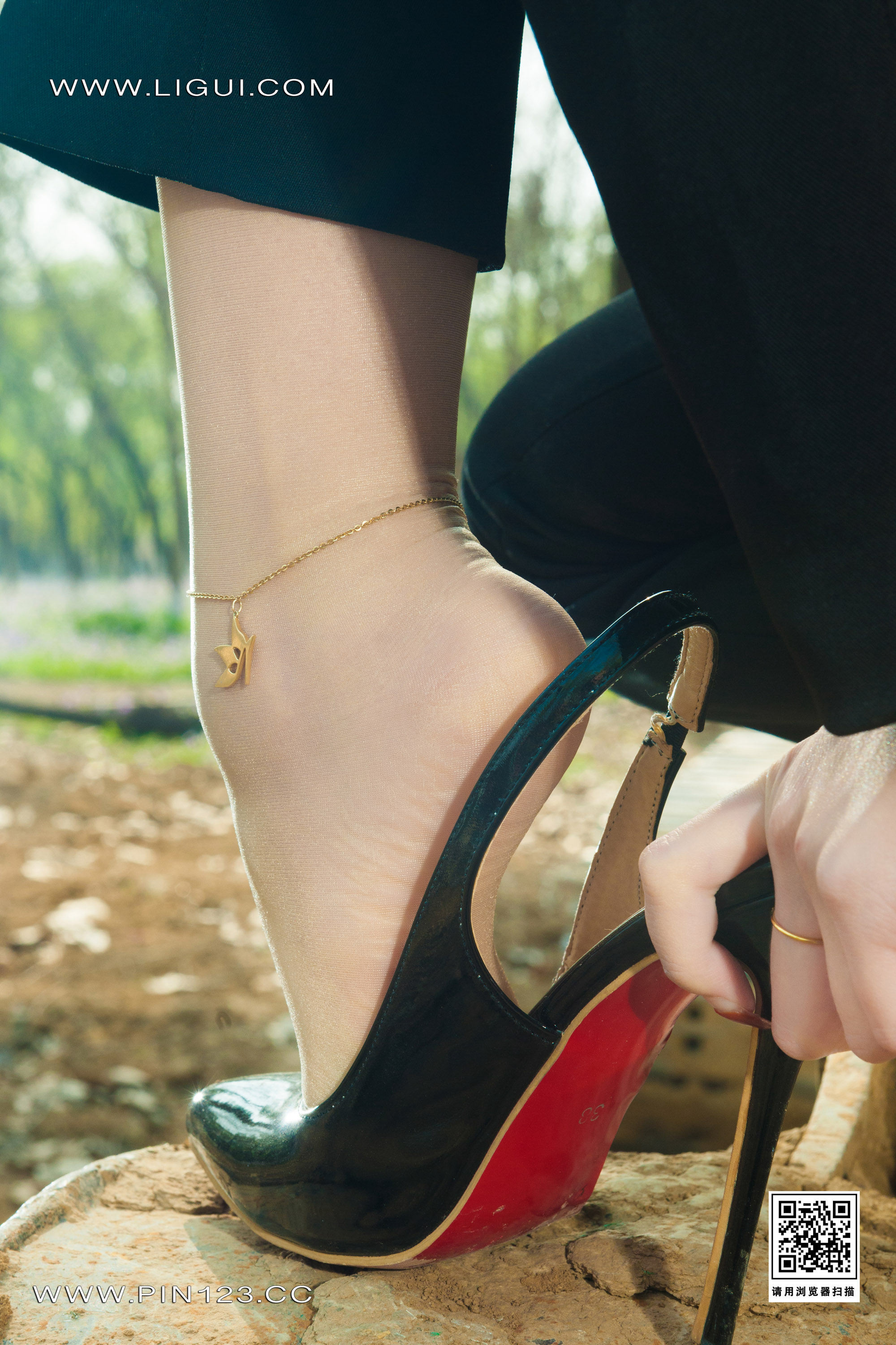 Ligui丽柜  2023.04.10 《野外柑丝》 心心